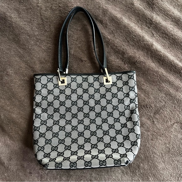 GUCCI GG CANVAS SMALL TOTE - Picture 12 of 15